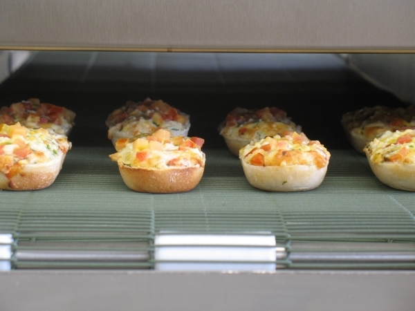 Snack - Durchlaufofen SN-2, für TK-Ware